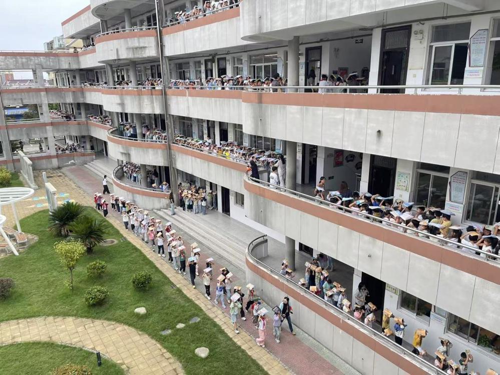 铭记“九一八”，筑牢安全线——西场小学开展地震避险应急疏散演练